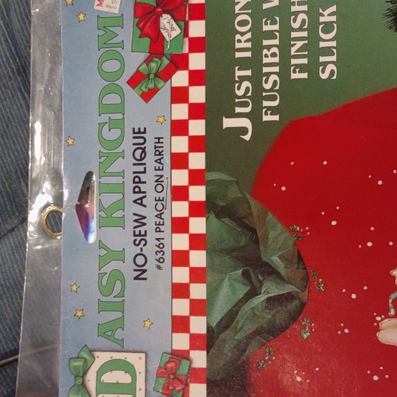 Daisy Kingdom no sew applique Christmas peace on earth #6361 new - Picture 2 of 9